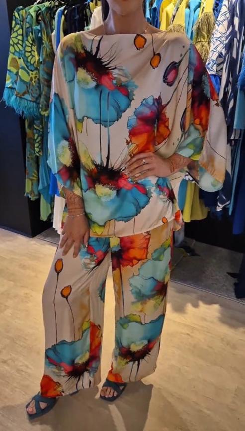 Kimberly™ - Royal Charm Suit
